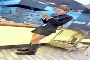 特暗黑系的长腿美女，底裤意外纯情  背景图片