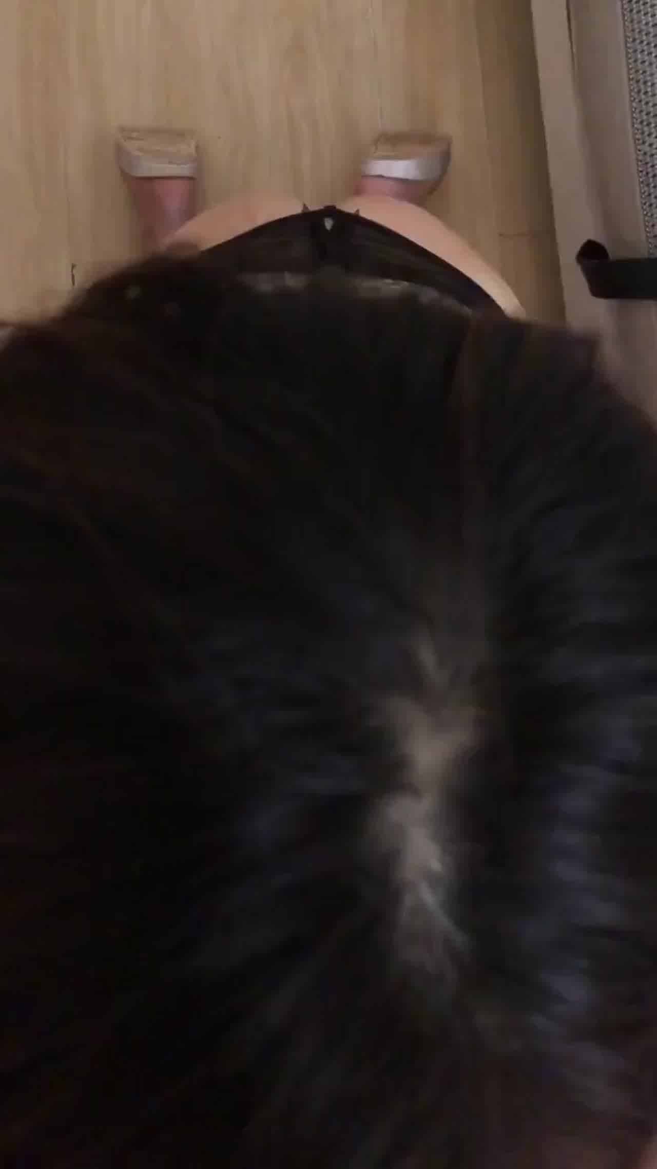  酒吧约炮小姐姐身材一级好爱吃几把 的剧照2