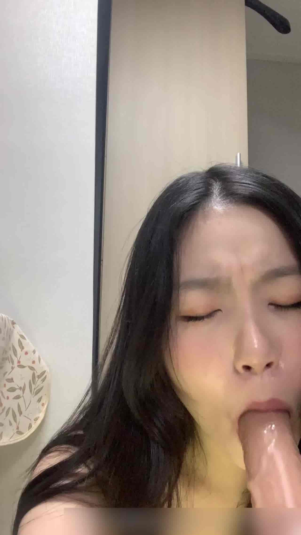  yumi_03-想要拥有一根真正的鸡巴口交 的剧照5